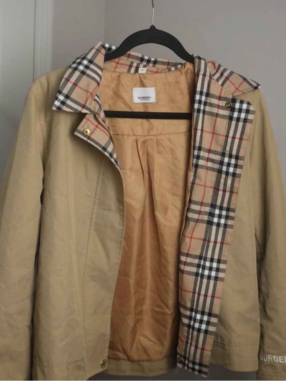 Burberry Men’s Beige Trench Jacket with Iconic Check Lining- authentic